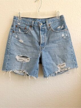 Levi’s 501 Light Blue Distressed Denim Women's Jeans Shorts Size 28
